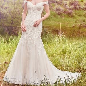 Plus size Wedding Gown